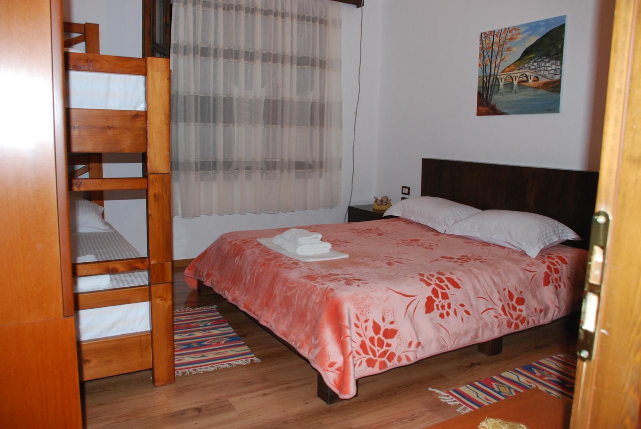 Bed & Breakfast Local Living Edi เบราท ภายนอก รูปภาพ